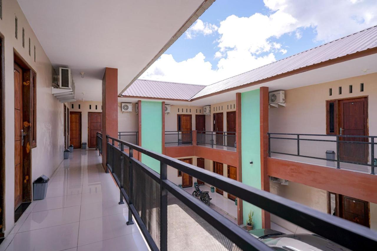فندق Reddoorz Syariah Near Bukit Teletubbies Padangsidempuan المظهر الخارجي الصورة